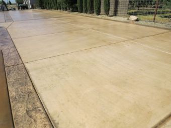 An image of concrete driveway.