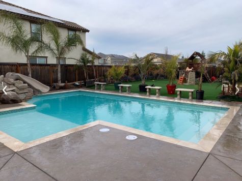 An image of pool deck in Oxnard.